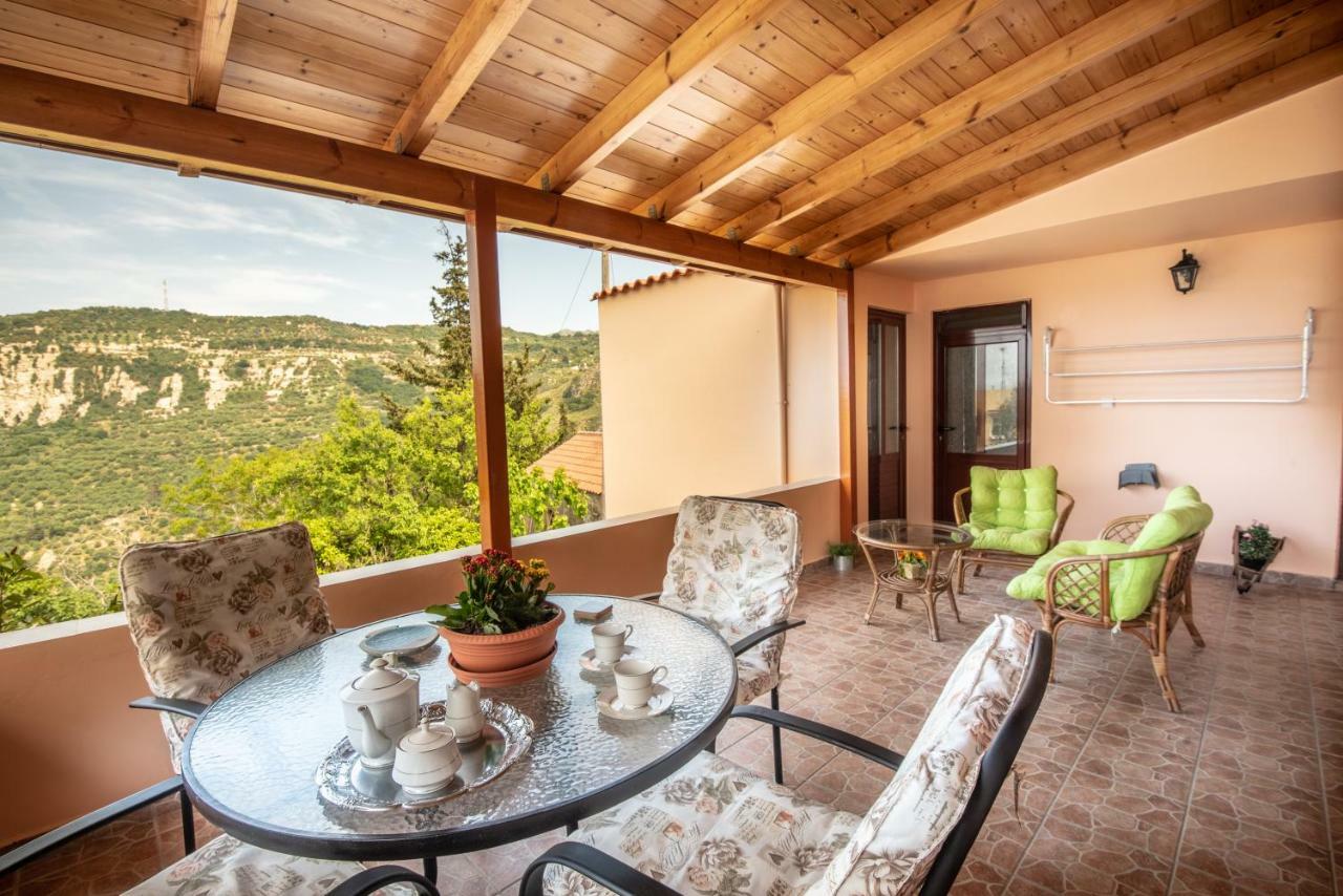 Vilkas Home Topolia Екстериор снимка